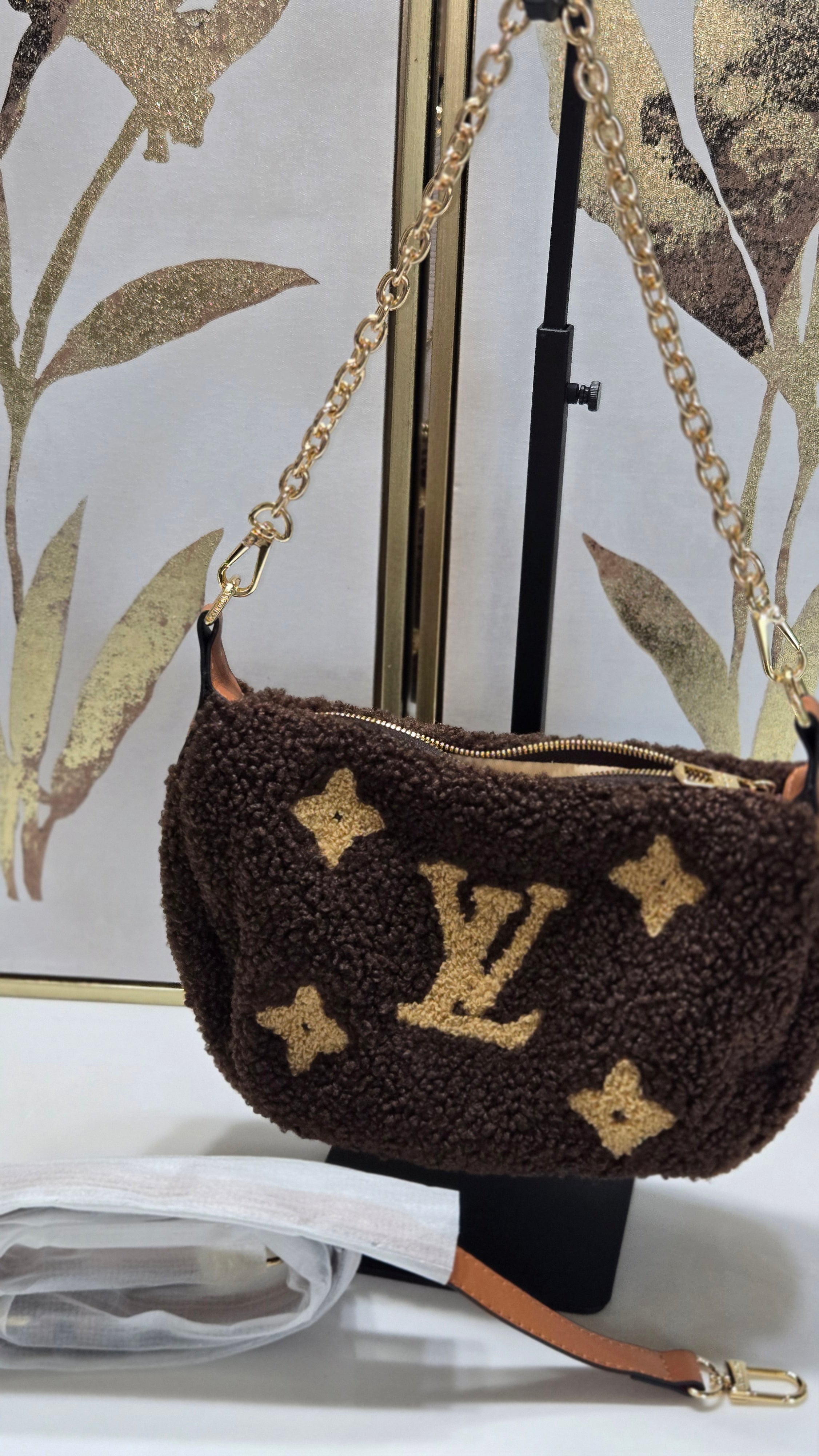 Luxe Teddy Chain Shoulder Bag – Brown Luxury-Inspired Monogram
