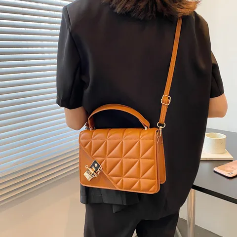 Quilted Crossbody Bag for Women – Small Chain Lock Shoulder Purse