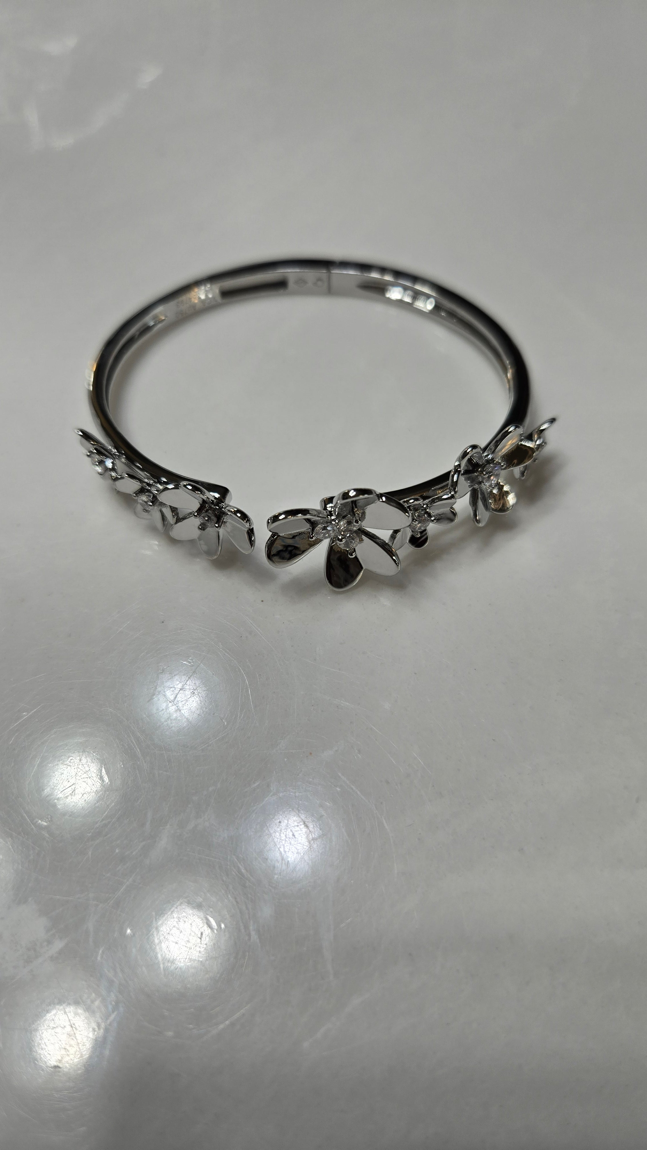 Elegant Silver Floral Crystal Bangle Bracelet